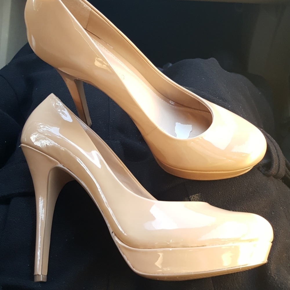 Arturo Chiang Nude Pumps, high heels